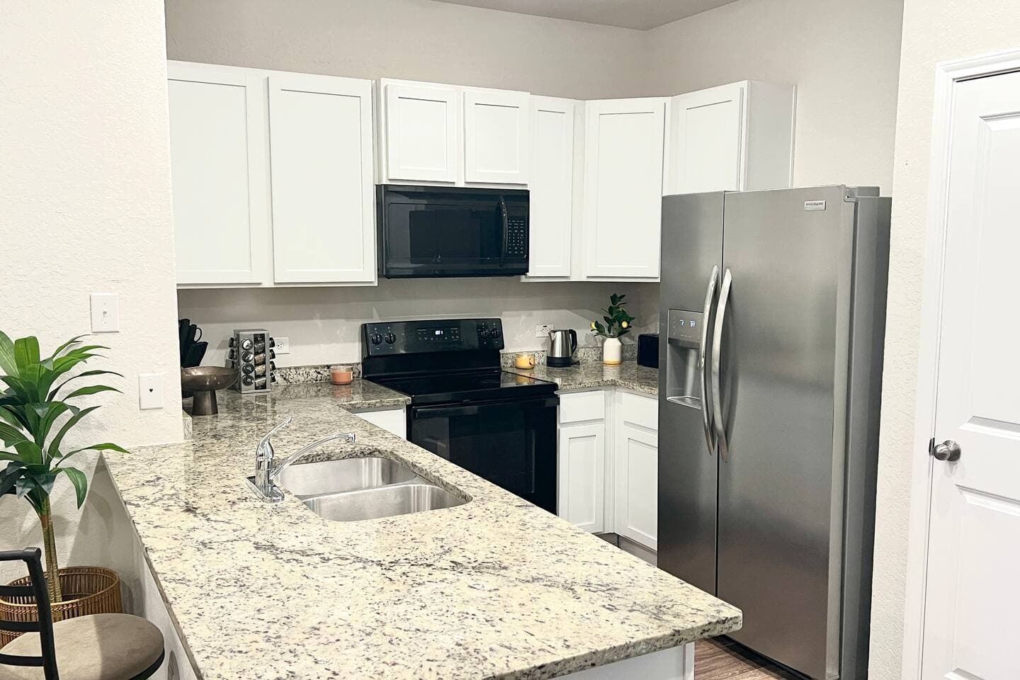 New 3BR w/Parking Near JBSA, Randolph AFB 9