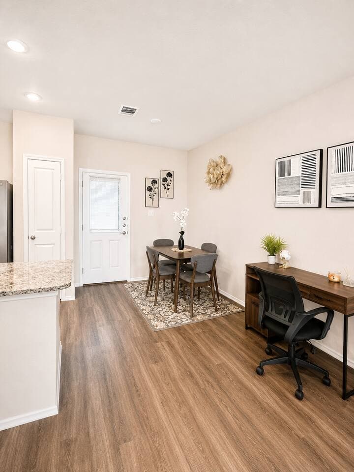 New 3BR w/Parking Near JBSA, Randolph AFB 7