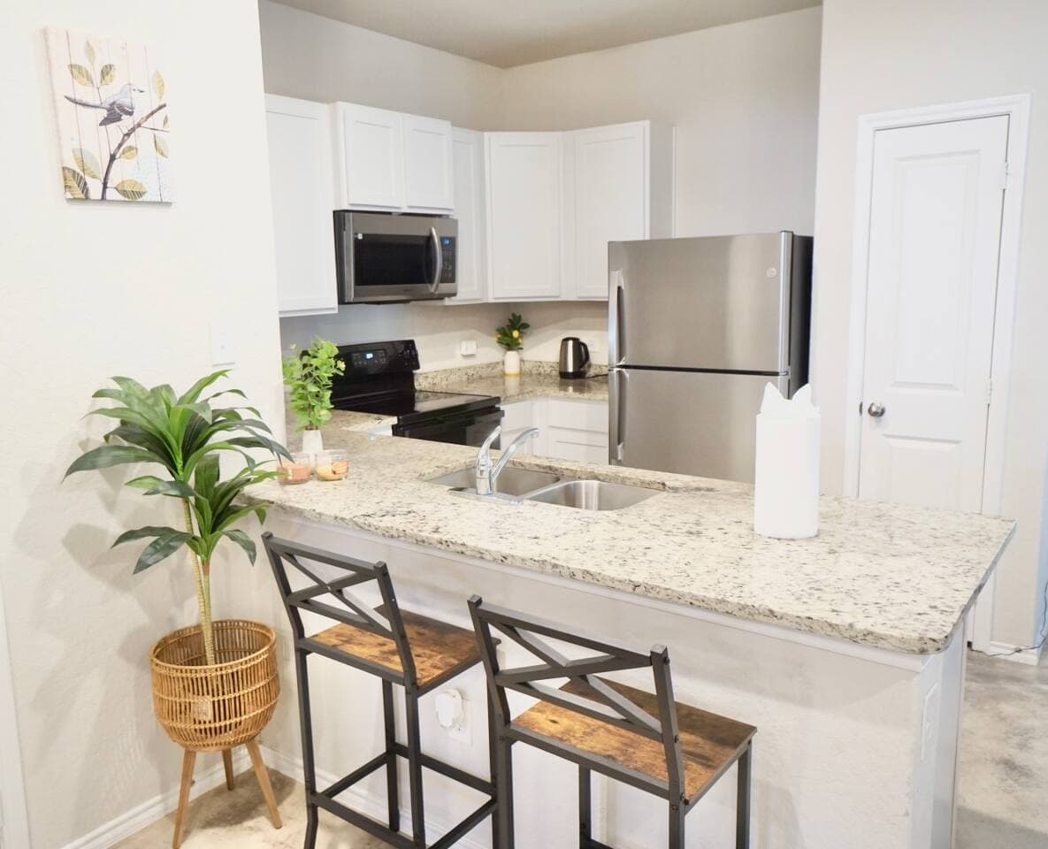 New 3BR w/Parking Near JBSA, Randolph AFB 8