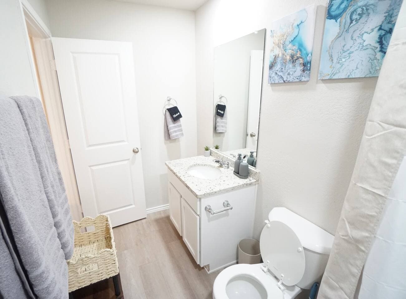 BRAND NEW | 3 King BR | Backyard + Parking 21