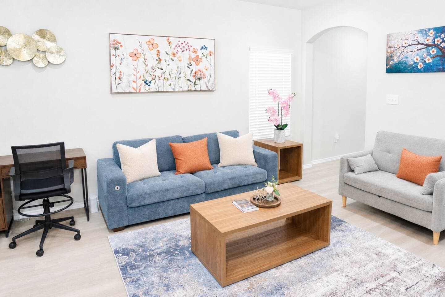 Central | 3 Kings | Fully Stocked + Parking 3
