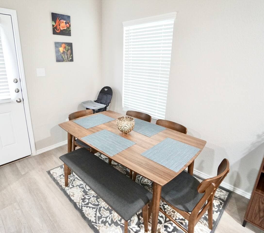Central | 3 Kings | Fully Stocked + Parking 19