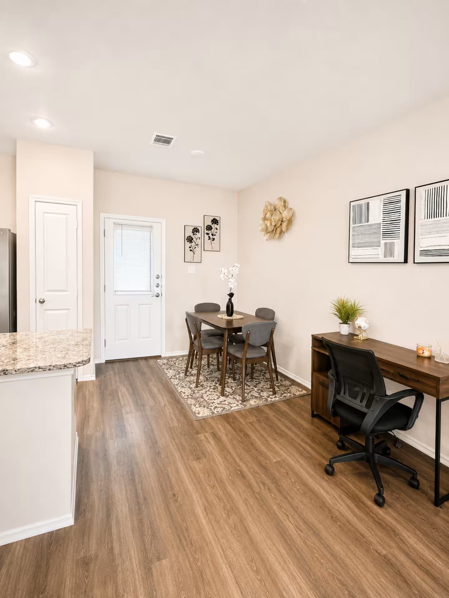 3BR+3BR | 2 Kitchens I Two Adjacent Homes 22