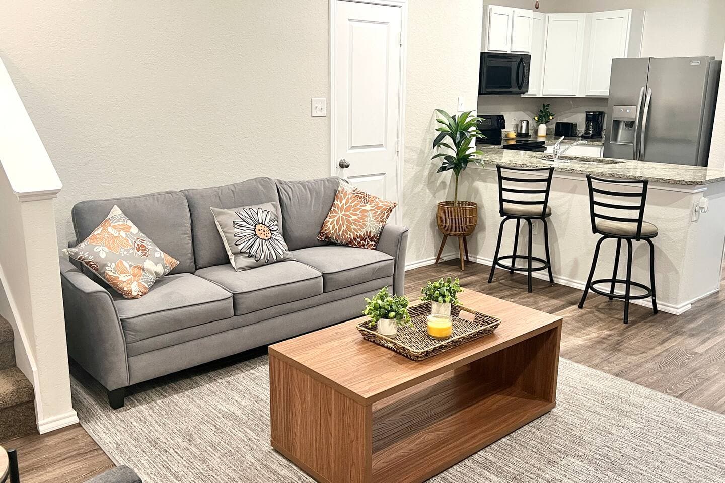 Two Adjacent 3BR Homes Clean Family Friendly 33