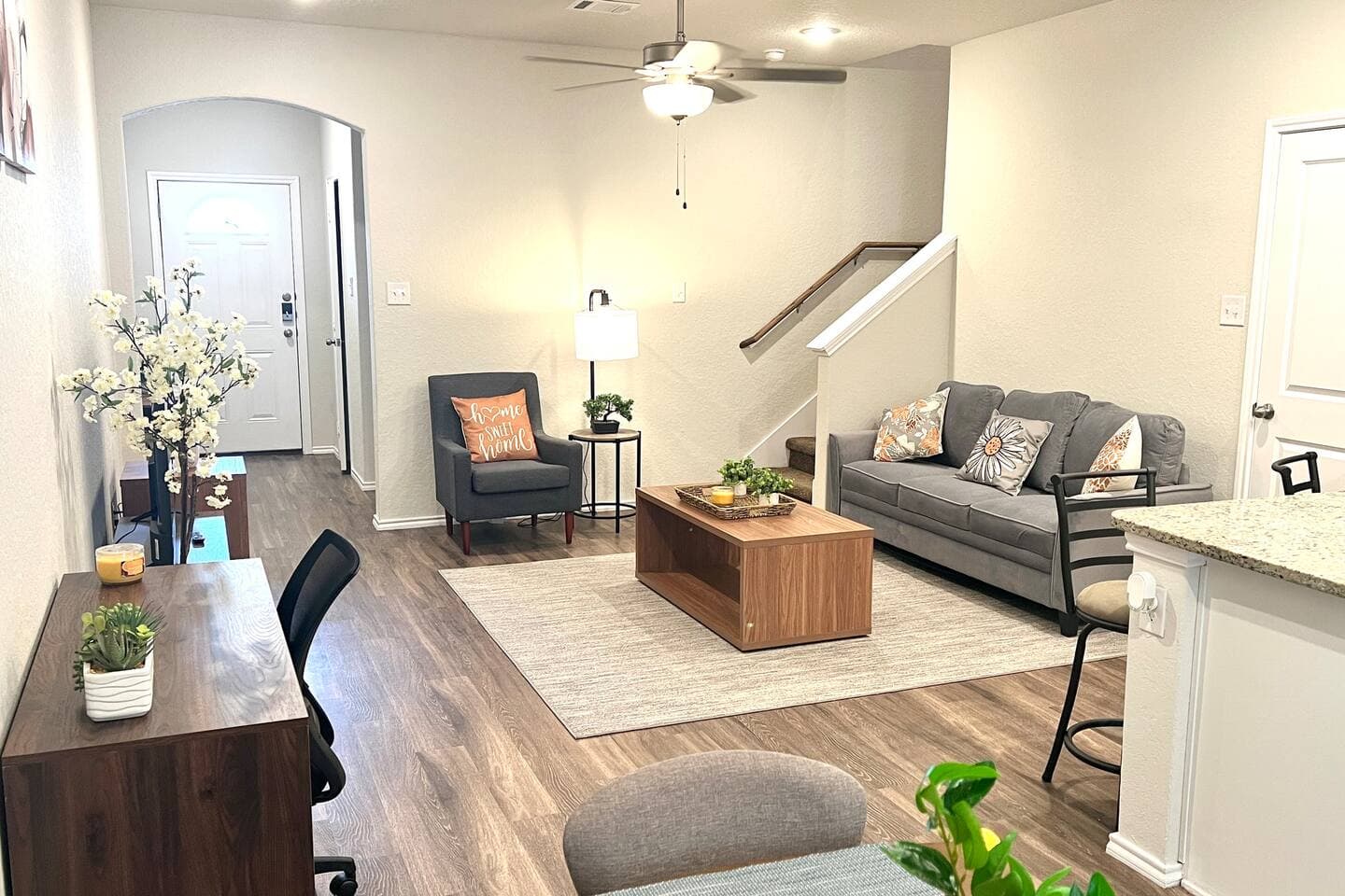 Two Adjacent 3BR Homes Clean Family Friendly 37