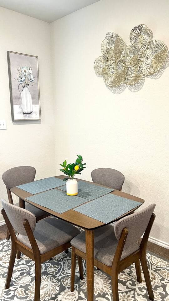 Two Adjacent 3BR Homes Clean Family Friendly 35