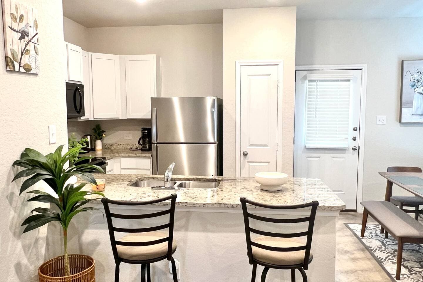Two Adjacent 3BR Homes Clean Family Friendly 17