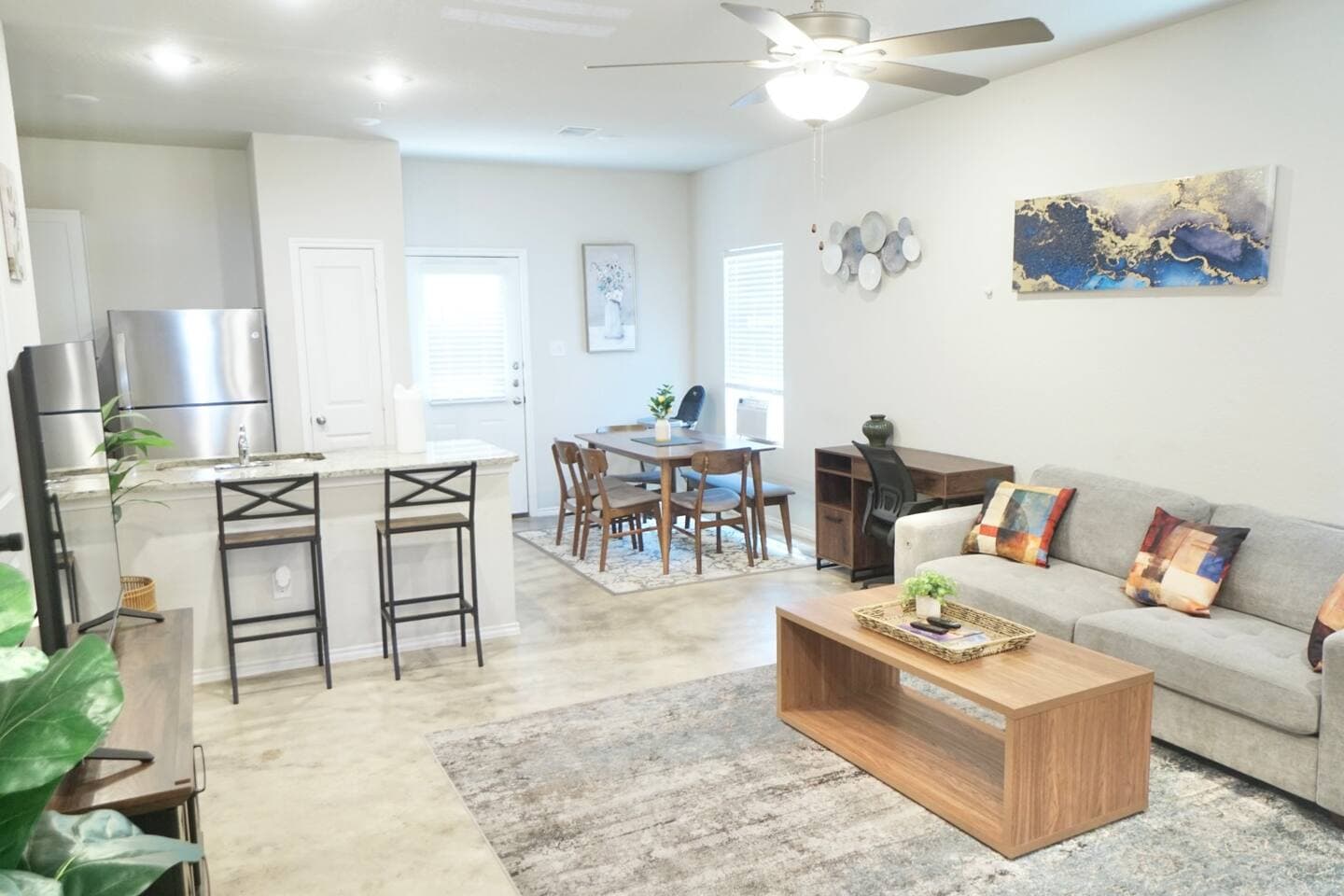 Two Adjacent 3BR Homes Clean Family Friendly 44