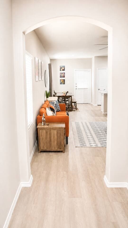 NEW 3 King BR I Central Loc | Fully Stocked 68