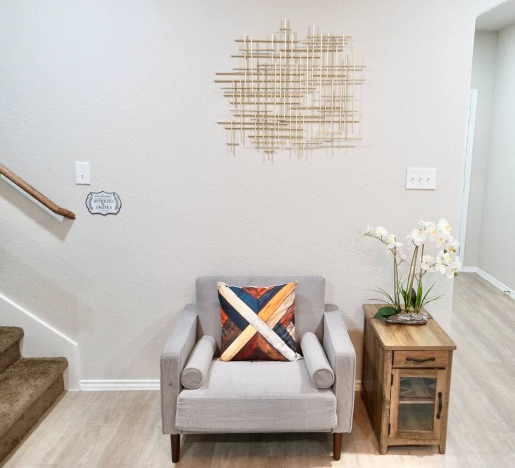 NEW 3 King BR I Central Loc | Fully Stocked 14