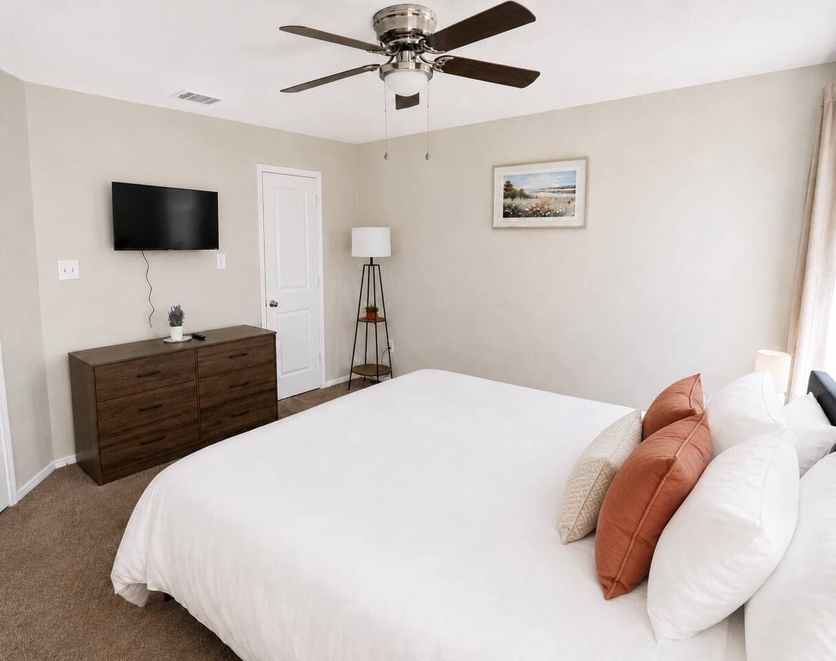 NEW 3 King BR I Central Loc | Fully Stocked 41