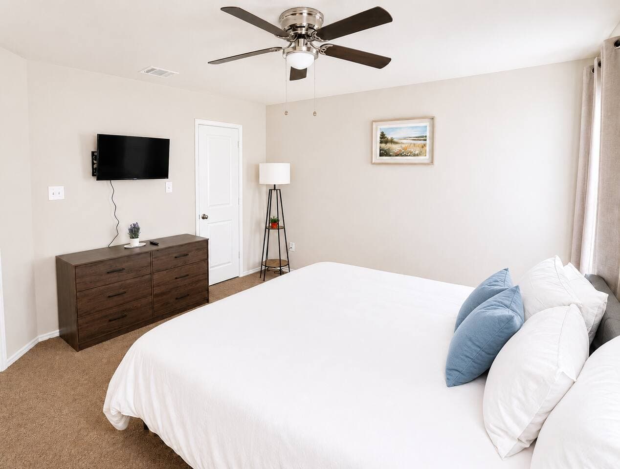 NEW 3 King BR I Central Loc | Fully Stocked 56