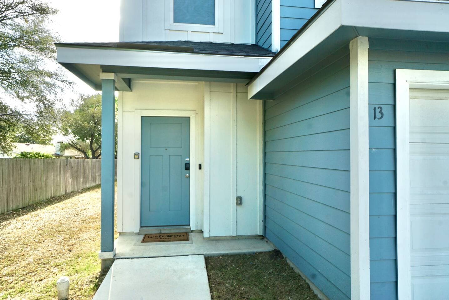 NEW 3 King BR I Central Loc | Fully Stocked 7