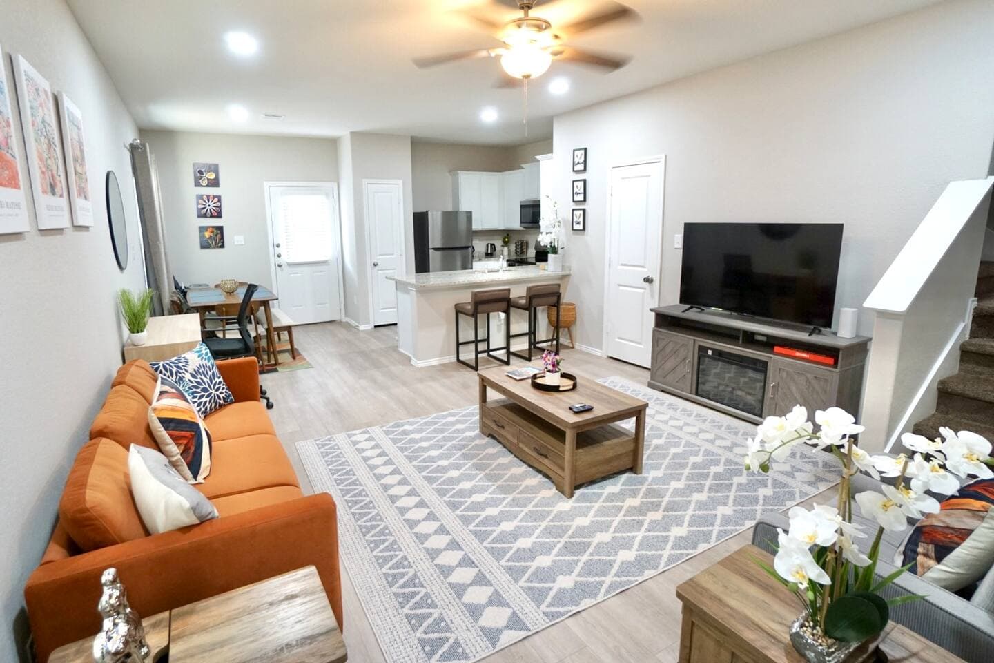 3BR+3BR | 2 Kitchens I Two Adjacent Homes 4
