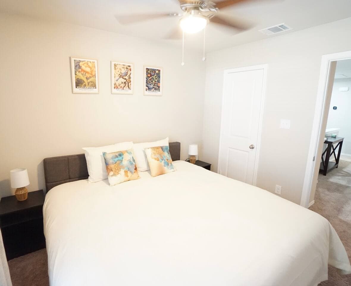 3BR+3BR | 2 Kitchens I Two Adjacent Homes 42