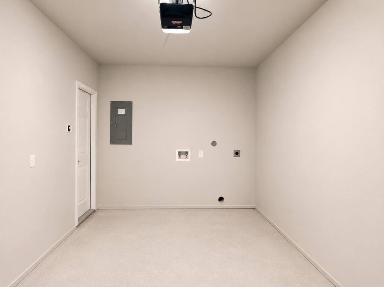 Central | 3 Kings | Fully Stocked + Parking 24